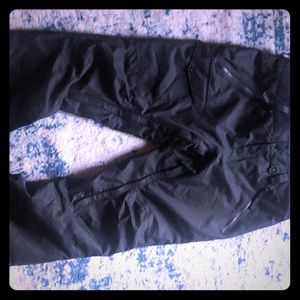 NWOT Volcom snow pants